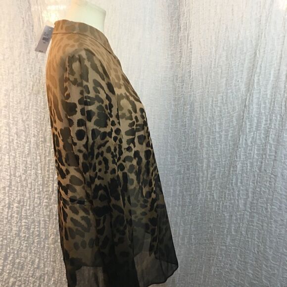 Lane Bryant NWT Animal Print Button Down Blouse Size 14/16 - Picture 3 of 10